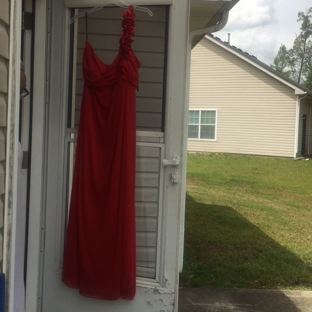 Off the shoulder Formal 👗✅ FINAL SALE - Picture 2 of 5